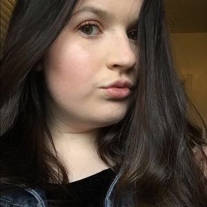 Meet your Posher, Maddie